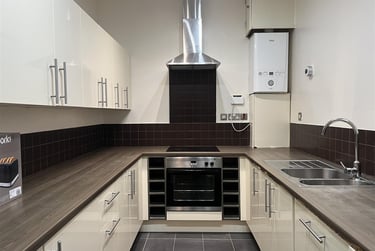 6 bed flat, George House, Jesmond, Newcastle, NE22AL - Image 1